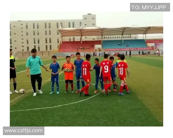 吴强独家解析足球技巧与战术分享助你提升球技与比赛理解