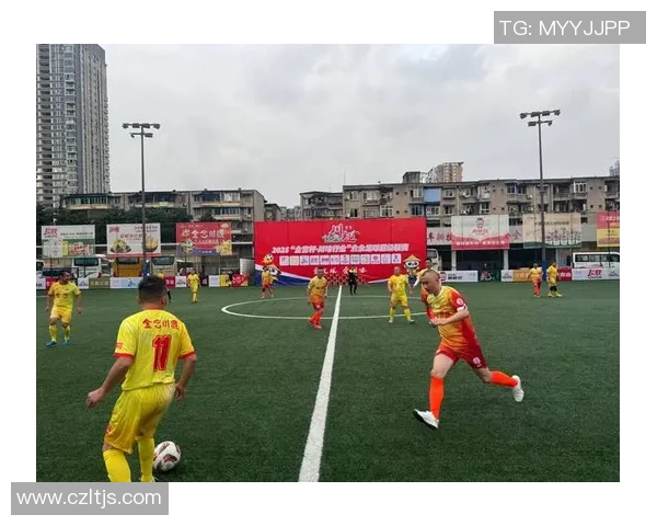 赛后分析:成都足球队与西安足球队在比赛中的战术灵活性探讨 赛后分析:成都足球队与西安足球队在比赛中的战术灵活性探讨